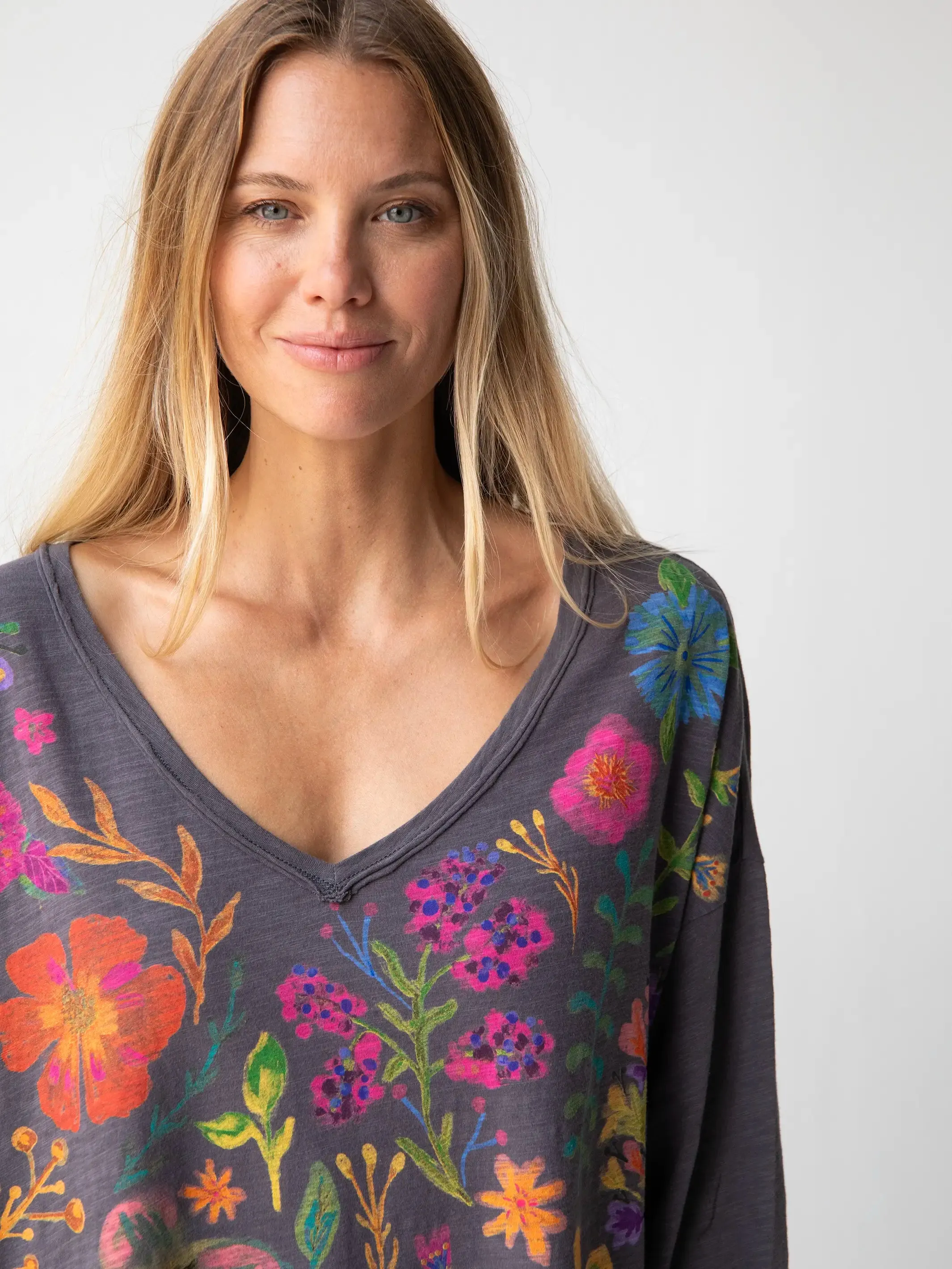 One Size Cotton Long Sleeve Easy V-Neck Tee - Charcoal Floral