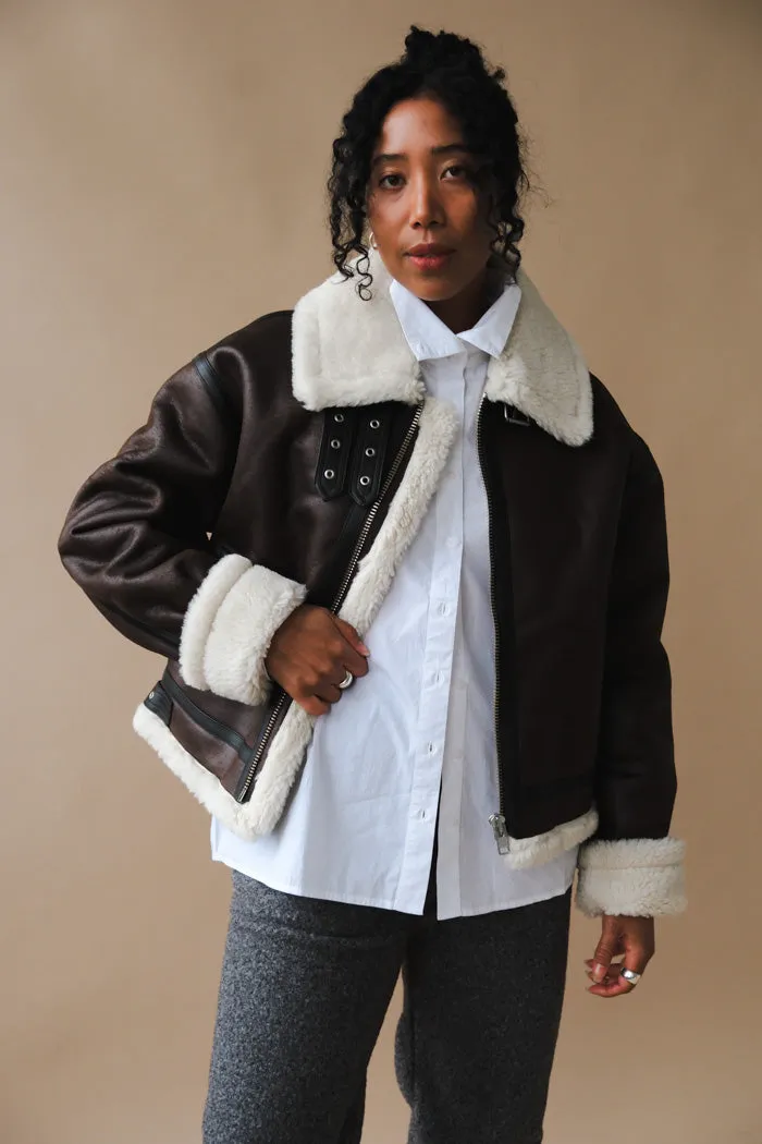 UNISEX LOOSE FIT LINE SHEARLING JACKET